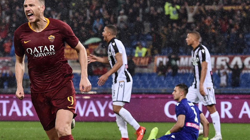 La Roma supera l'Udinese: Dzeko ritrova il gol all'Olimpico