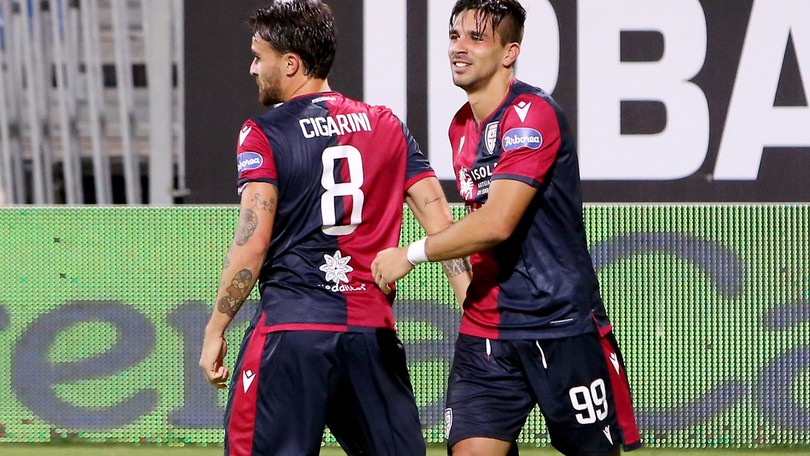 Simeone, autogol Zapata e Joao Pedro: tris Cagliari al Genoa