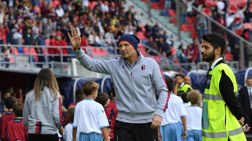 Ovazione del Dall’Ara: Mihajlovic saluta i tifosi di Bologna e Lazio