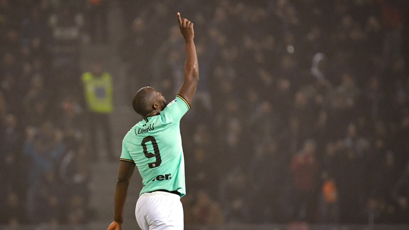 Inter, Lukaku "salva" Conte a Bologna