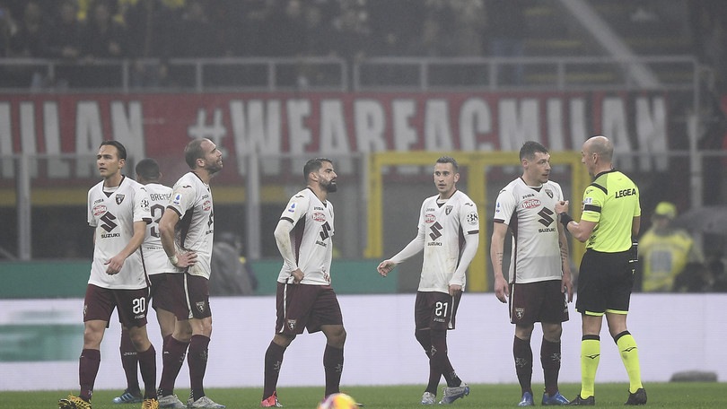 Rabbia Toro per il gol di Rebic: vince il Milan, Longo ancora ko