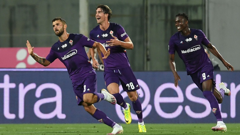 Cutrone salva la Fiorentina al 96', non basta una magia di Faraoni al Verona