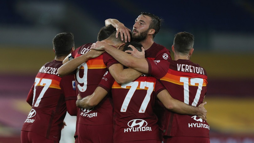 Bomber Dzeko, doppietta show nel 5-2 di Roma-Benevento