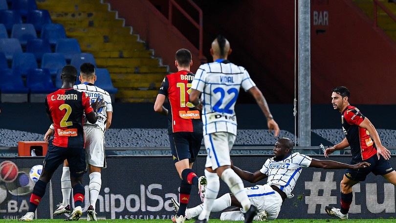 Lukaku trascinatore contro il Genoa: l'Inter ritrova la vittoria