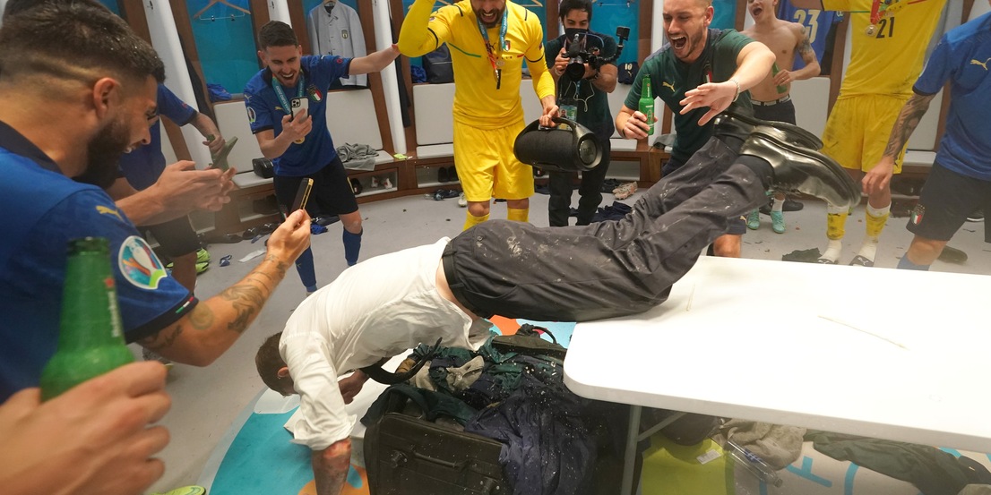 De Rossi…pronto al decollo: l’esultanza dopo Italia-Inghilterra