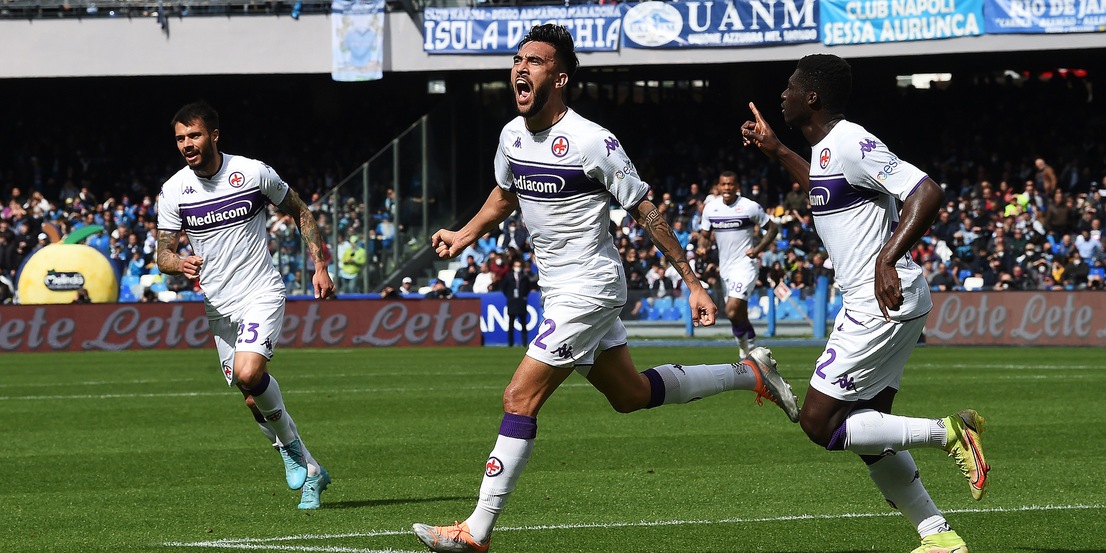 Il Napoli crolla, la Fiorentina vola con Gonzalez, Ikoné e Cabral