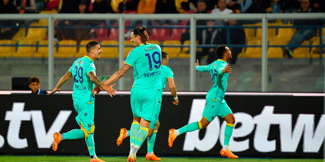 Ngonge decisivo, il Verona vince a Lecce: le foto più belle