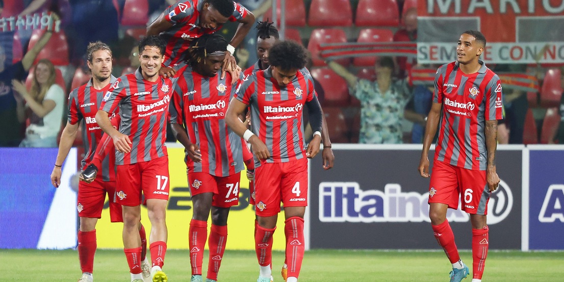 La Cremonese saluta la Serie A con una vittoria: 2-0 alla Salernitana