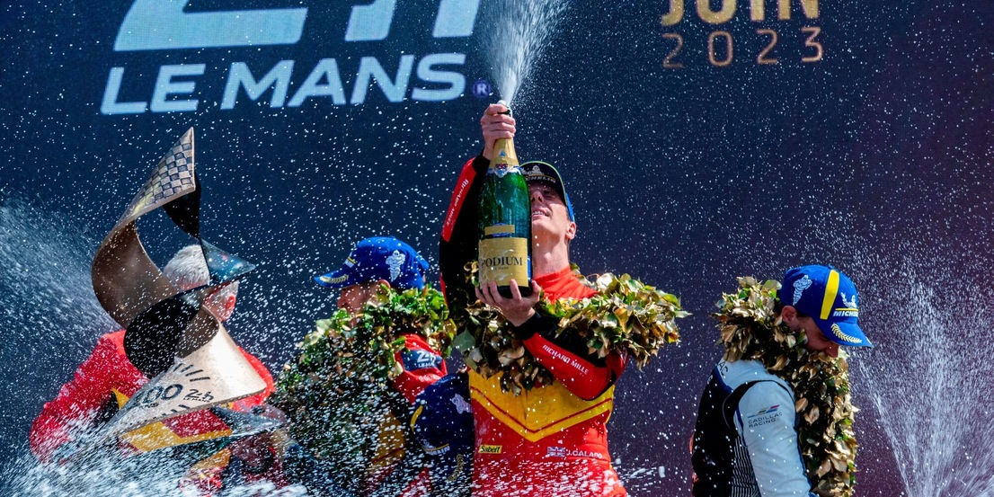 24 Ore Le Mans: la Ferrari trionfa, che gioia sul podio!