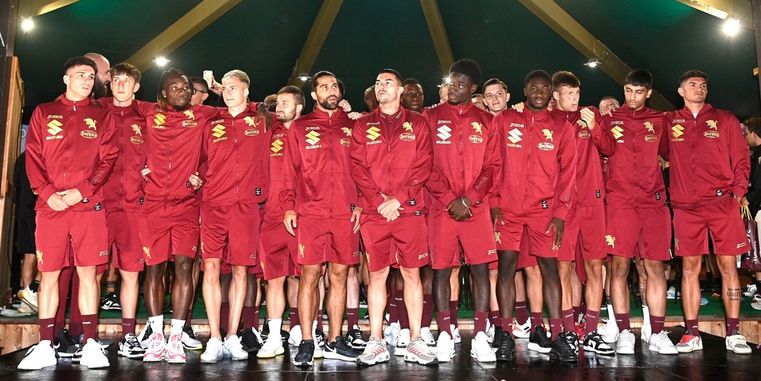 Il Torino si presenta: la maglia e l’ovazione per Juric