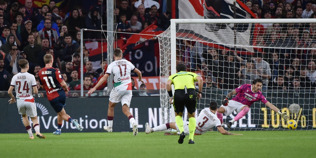 Gudmundsson entra e stende la Reggiana: il Genoa sfida Sarri agli ottavi