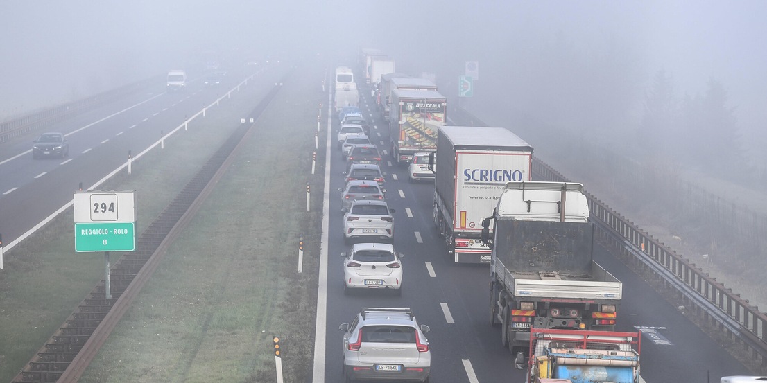 Maxi incidente sulla A22: la nebbia scatena molti tamponamenti