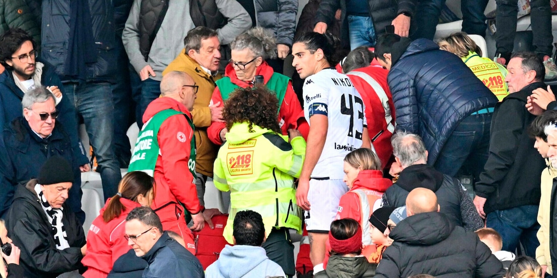 Spezia, dramma sugli spalti. Tonfi Parma e Venezia, salgono Como e Catanzaro