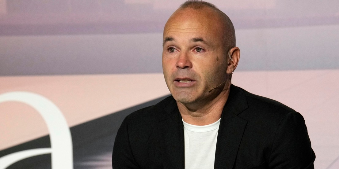 Iniesta, da Xavi e Piquè a Laporta: tutti i presenti all'addio dell'ex Barcellona