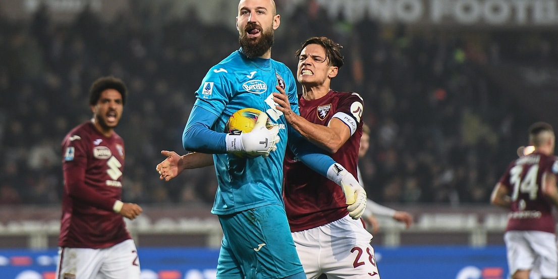 Disastro Maignan e prodezza Gineitis: il Torino piega il Milan