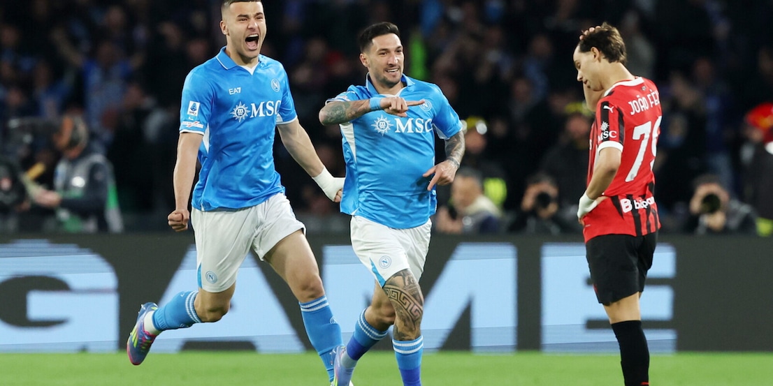 Scudetto, il Napoli ci crede: 2-1 al Milan, ma quanta paura
