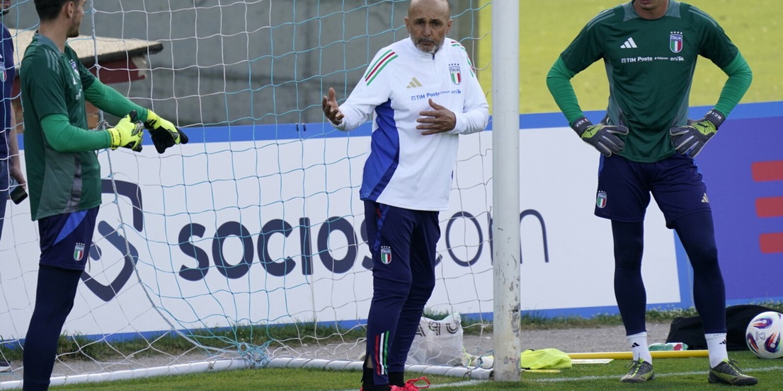 Italia verso la Norvegia: Spalletti spiega, torello e flessioni