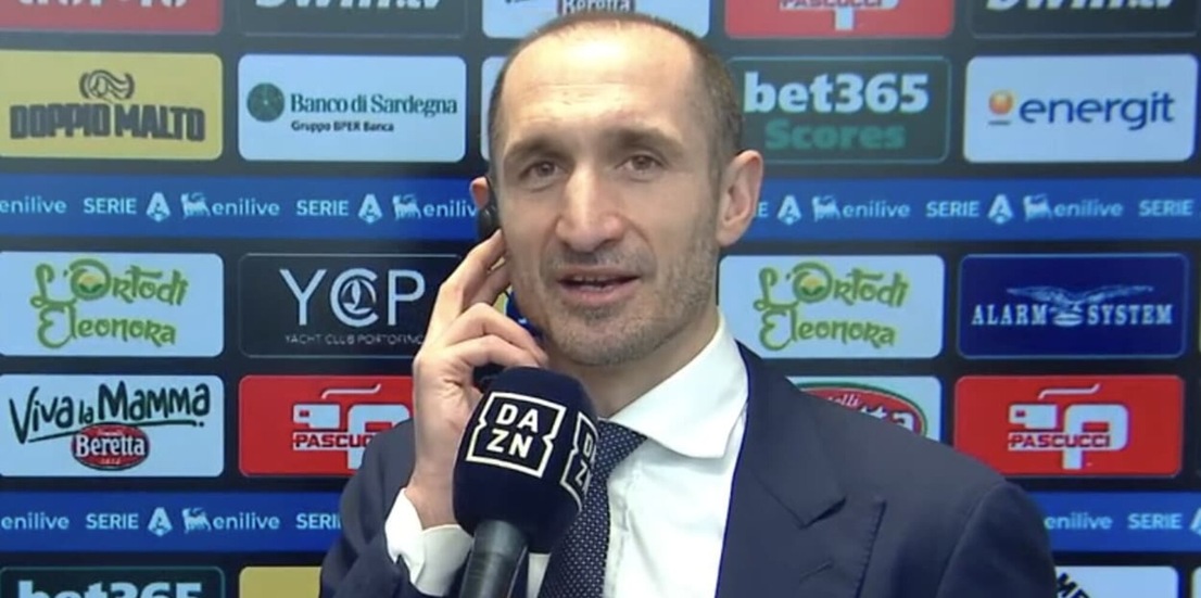 Chiellini, gossip e false notizie: “La Juve lo ha dimostrato. Mercato? Non ci tireremo indietro”