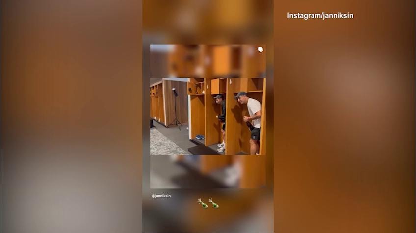 Sinner sorpreso nello spogliatoio. Che ridere lo scherzo dello staff