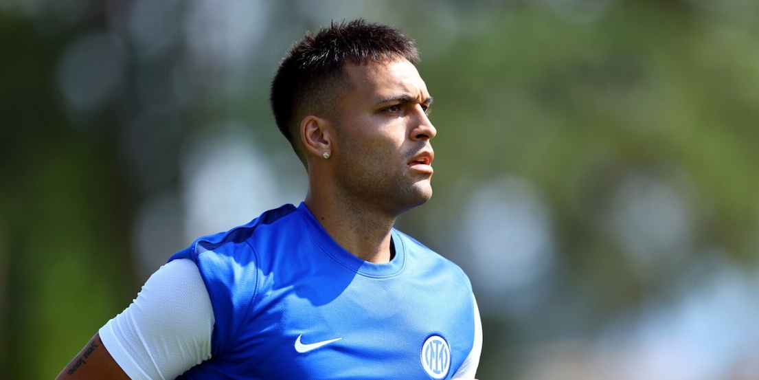 Lautaro Martinez, primo allenamento ad Appiano con Thuram e Stones. Il Toro: "Felice di essere tornato"