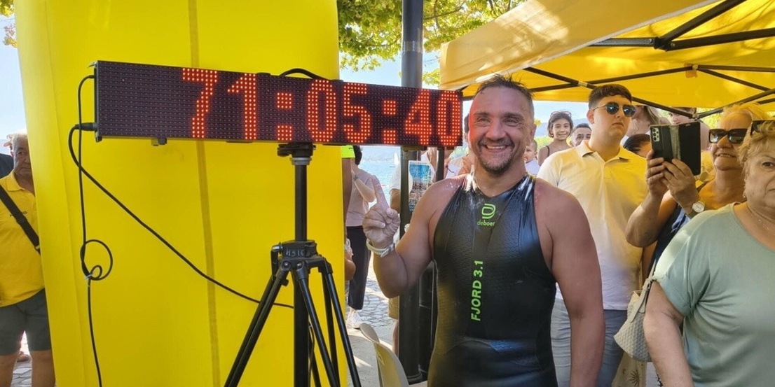 Arriva in Italia il record di nuoto continuativo in acque libere