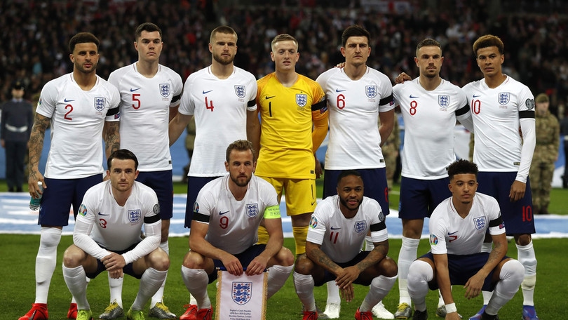 L'Inghilterra vola, Sterling e Kane stendono la Repubblica Ceca: 5-0 a Wembley