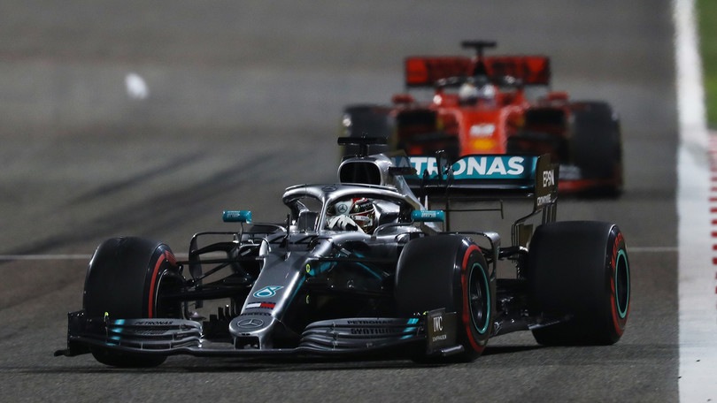 F1, Gp Bahrain: trionfa Hamilton davanti a Bottas e Leclerc