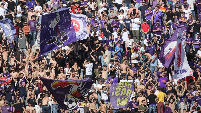 Fiorentina, spalti vuoti per 45' contro il Bologna