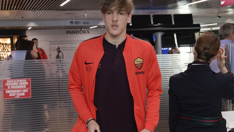 Zaniolo guarda la Juve ed esalta Ronaldo. La madre: «Se cambiasse squadra..»