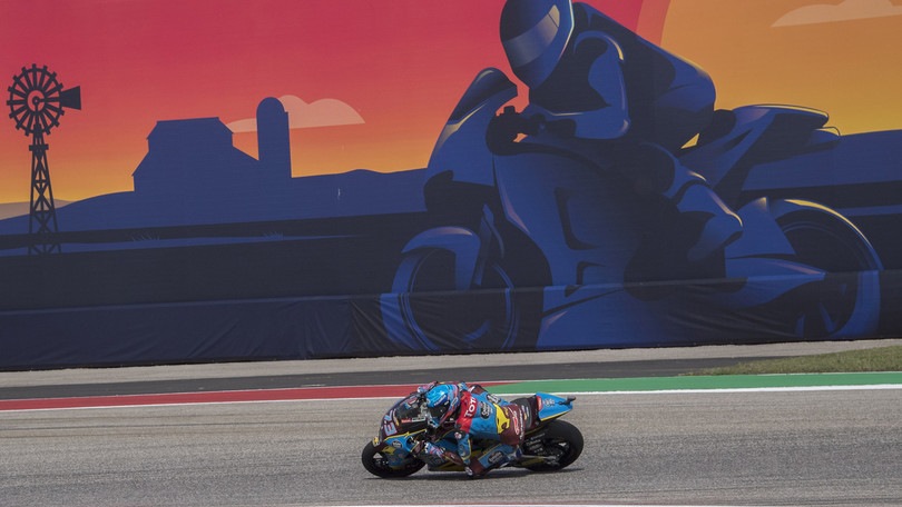 MotoGp Austin: Marquez primo in griglia di partenza, Rossi 2°