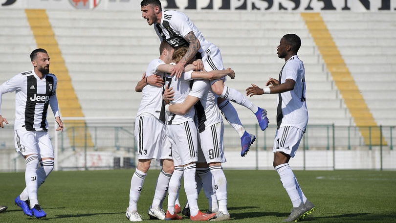Serie C, Gozzano-Juventus U23 1-2: Zanimacchia e Bunino lanciano i bianconeri