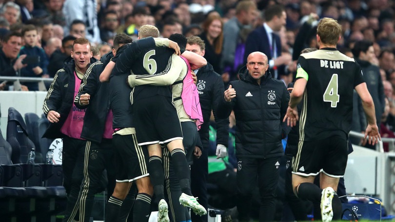 L'Ajax non si ferma più: Van de Beek stende il Tottenham