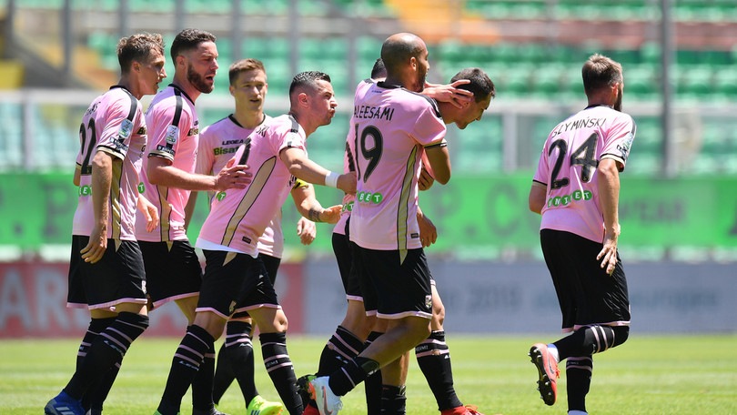Palermo, ufficiale il passaggio di proprietà a Sporting Network