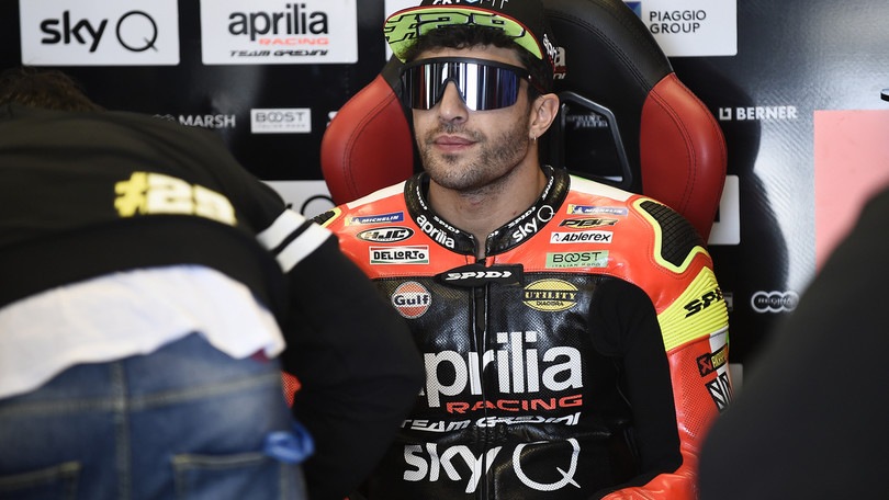 MotoGp, Jerez: brutta caduta per Iannone, potrebbe saltare gara