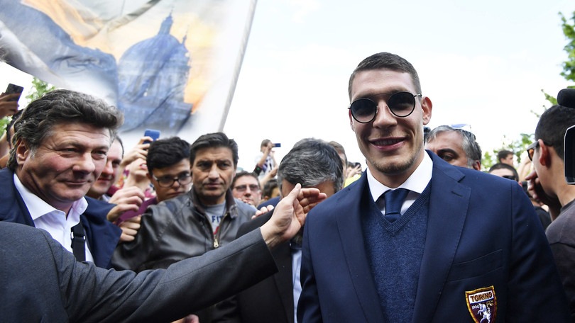 Grande Torino: in 5000 a Superga, abbraccio infinito