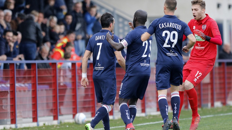 Playout, gioia Virtus Verona: Sirignano firma l'1-0 sul Rimini