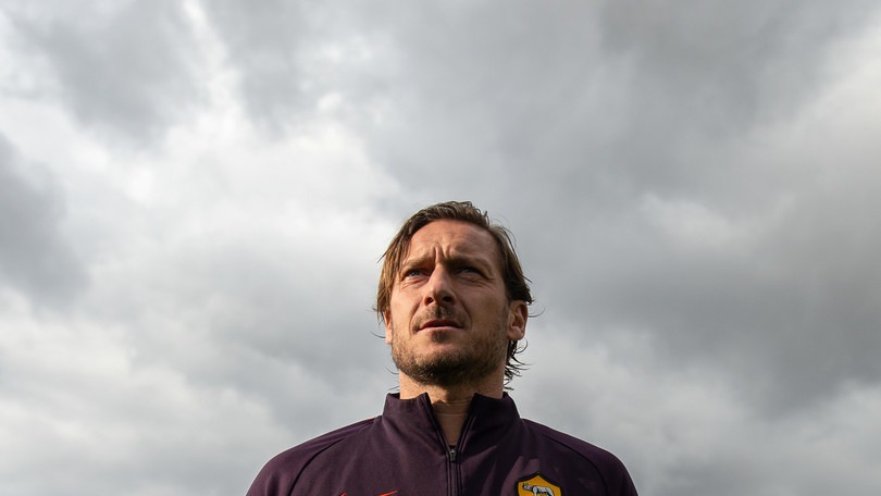 Totti annuncia il documentario dedicato a lui nella sua vecchia scuola