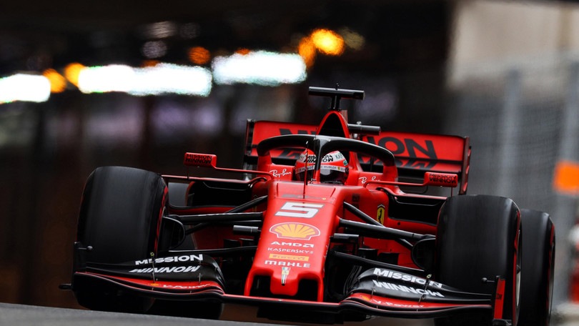 Gp Monaco, Vettel sbatte contro le barriere: fuori dalle terze libere