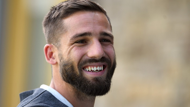 Cagliari, Pavoletti: "Barella all'Inter? Per noi è motivo d'orgoglio"