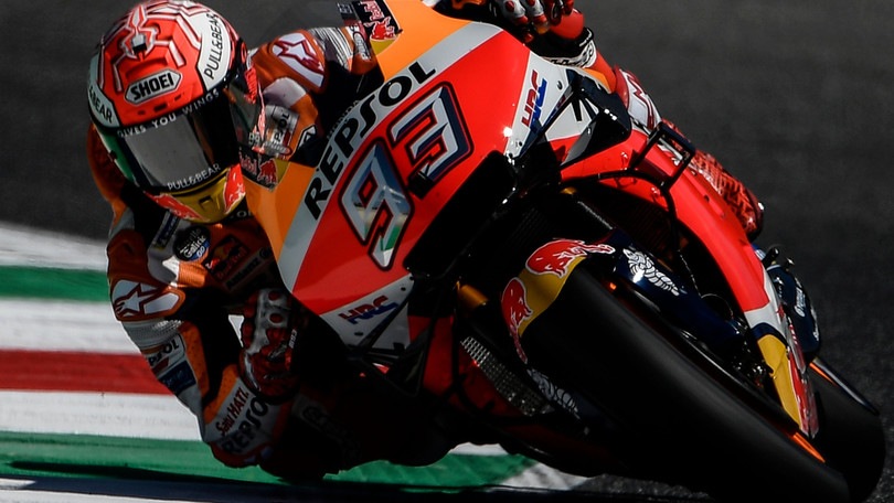 Mugello: Marquez vola nel Warm Up, Rossi 15°