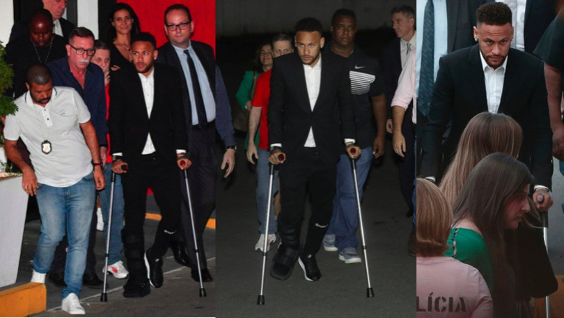 Neymar, in stampelle e completo nero per la deposizione