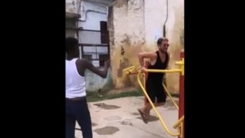 Cuba, allenamento in strada per Mertens