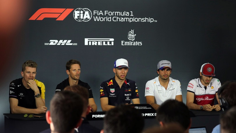 Caso Vettel, i piloti: "Penalità severa, ma ci sono delle regole"