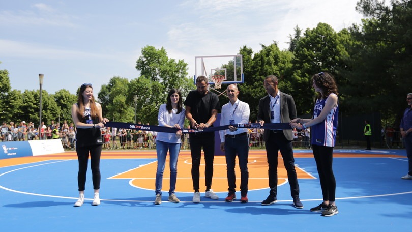 Belinelli a Torino per l’inaugurazione del nuovo campo di basket di piazza d’Armi