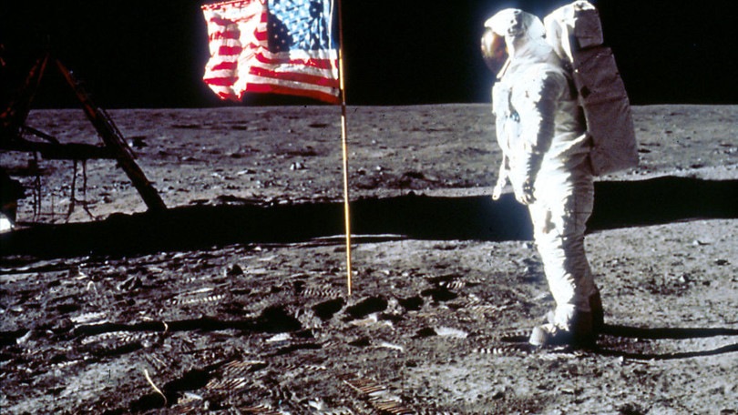 Viaggio sulla Luna con Alberto Angela