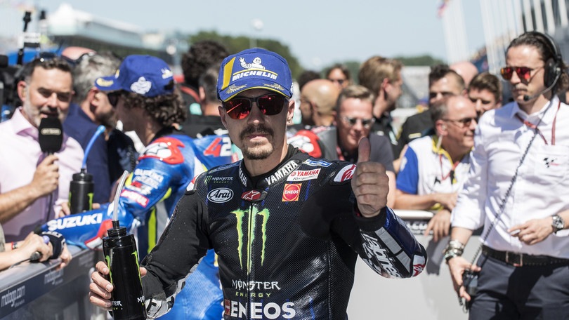 Assen: trionfa Viñales, poi Marquez. Rossi ko
