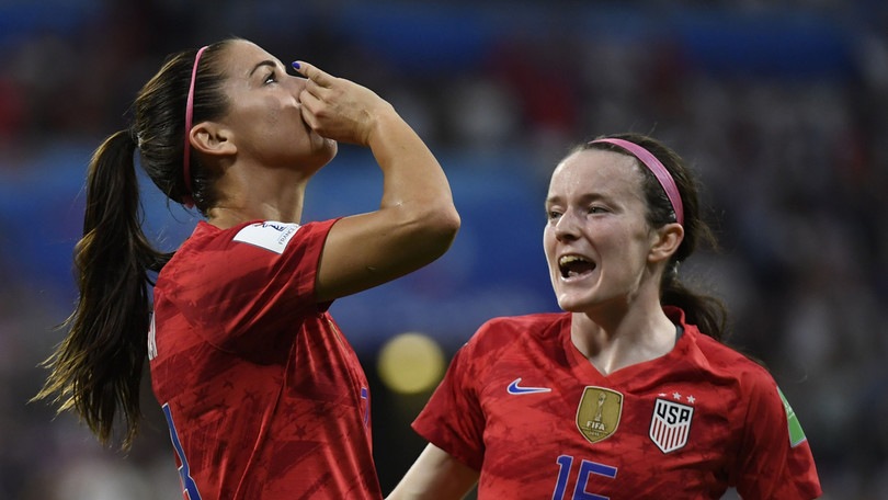 Mondiale femminile, Morgan festeggia 'bevendo il tè': che polemica in Inghilterra