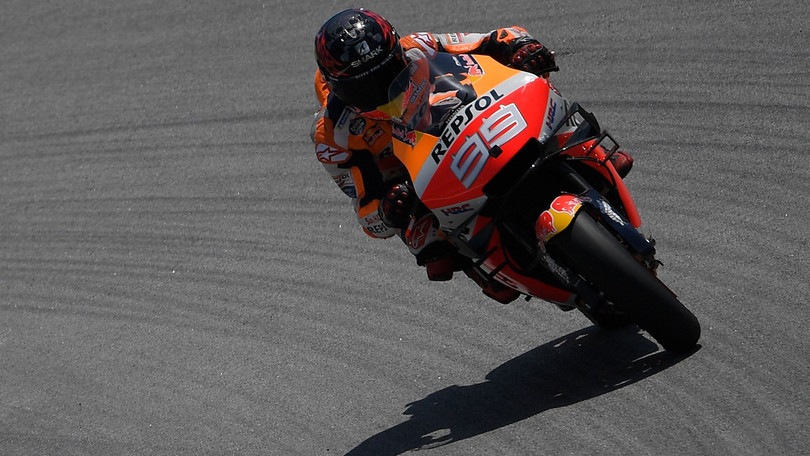 MotoGp, Honda: "Voci false sul ritiro di Lorenzo"