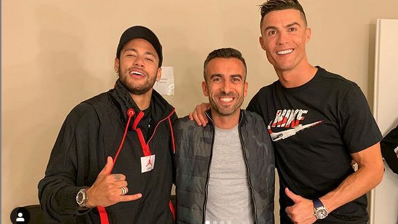 Cristiano Ronaldo-Neymar, la sfida passa dal ring al ping pong