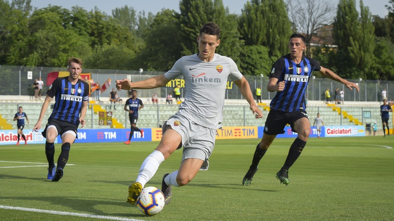 Roma, Celar: il bomber della Primavera rinnova fino al 2023